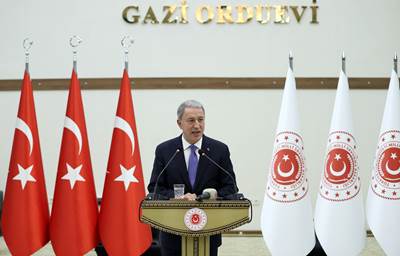 Millî Savunma Bakanı Hulusi Akar ve Beraberindeki TSK Komuta Kademesi Şehit Aileleri ve Gazilerle İftarda Bir Araya Geldi