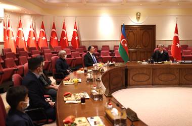 Millî Savunma Bakanı Hulusi Akar, “Topraklarını Kurtarma” Sözünü Tutan Azerbaycanlı Şehidimizin Değerli Ailesiyle Bir Araya Geldi