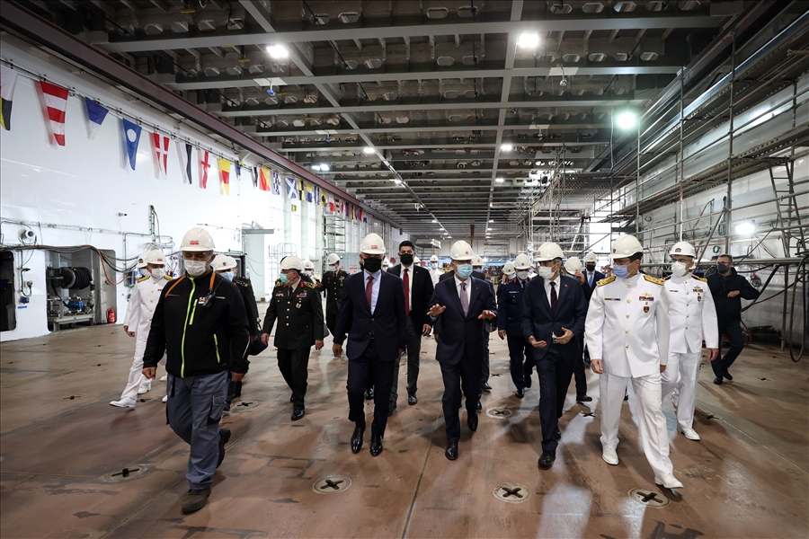 Millî Savunma Bakanı Hulusi Akar Beraberinde TSK Komuta Kademesi İle TCG ANADOLU’da İncelemelerde Bulundu