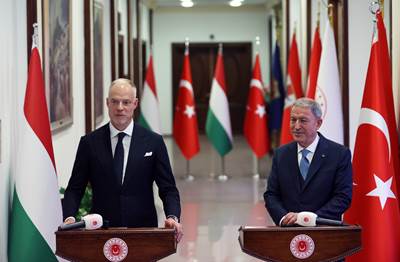Millî Savunma Bakanı Hulusi Akar ve Macaristan Savunma Bakanı Kristóf Szalay-Bobrovniczky Bir Araya Geldi