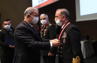 Başarılı Personel İçin Madalya ve Ödül Töreni Gerçekleştirildi 