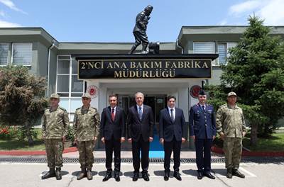 Millî Savunma Bakanı Hulusi Akar, Kayseri’deki 2’nci Ana Bakım Fabrika Müdürlüğünde İnceleme ve Denetlemelerde Bulundu