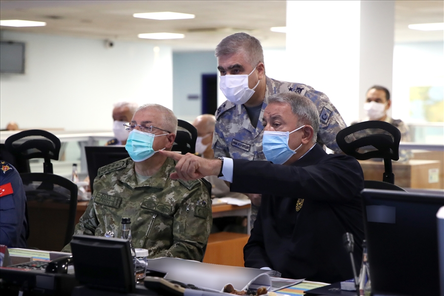 Millî Savunma Bakanı Hulusi Akar, Hava Harekâtını Hava Kuvvetleri Harekât Merkezinden Sevk ve İdare Etti