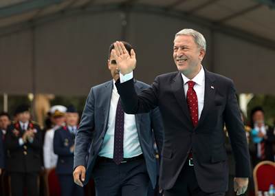 Millî Savunma Bakanı Hulusi Akar, Beraberinde TSK Komuta Kademesi ile Akşehir’deki “Onur Günü” Etkinliklerine Katıldı 