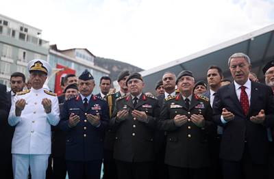 Millî Savunma Bakanı Hulusi Akar, Beraberinde TSK Komuta Kademesi ile Akşehir’deki “Onur Günü” Etkinliklerine Katıldı 