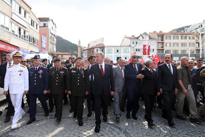 Millî Savunma Bakanı Hulusi Akar, Beraberinde TSK Komuta Kademesi ile Akşehir’deki “Onur Günü” Etkinliklerine Katıldı 