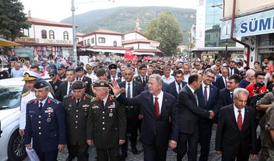 Millî Savunma Bakanı Hulusi Akar, Beraberinde TSK Komuta Kademesi ile Akşehir’deki “Onur Günü” Etkinliklerine Katıldı 