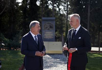 Millî Savunma Bakanı Hulusi Akar ve Macaristan Savunma Bakanı Kristof Szalay-Bobrovniczky, Macaristan Gelibolu Anıtı'nın Açılışını Gerçekleştirdi