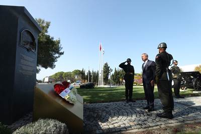 Millî Savunma Bakanı Hulusi Akar ve Macaristan Savunma Bakanı Kristof Szalay-Bobrovniczky, Macaristan Gelibolu Anıtı'nın Açılışını Gerçekleştirdi