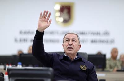 Cumhurbaşkanı Erdoğan, Operasyonlarda ve Hudut Hattında Görevli Birlik Komutanlarına Hitap Etti