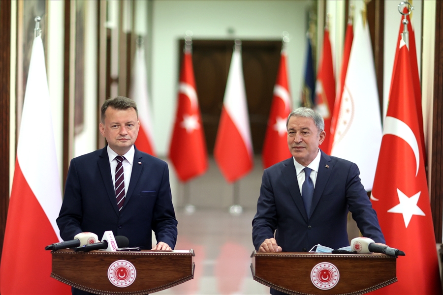 Millî Savunma Bakanı Hulusi Akar, Polonya Savunma Bakanı Mariusz Blaszczak İle Bir Araya Geldi 