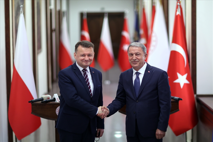 Millî Savunma Bakanı Hulusi Akar, Polonya Savunma Bakanı Mariusz Blaszczak İle Bir Araya Geldi 