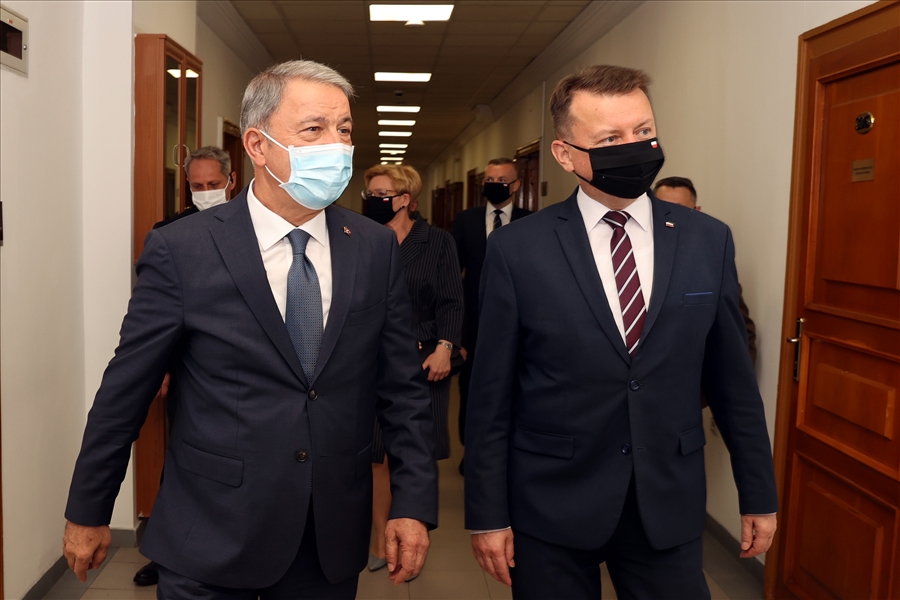 Millî Savunma Bakanı Hulusi Akar, Polonya Savunma Bakanı Mariusz Blaszczak İle Bir Araya Geldi 