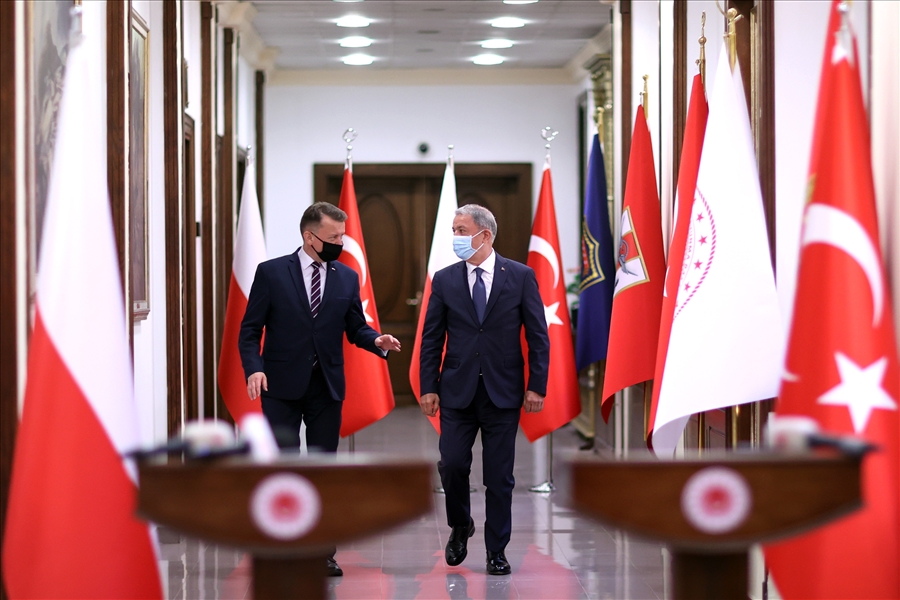 Millî Savunma Bakanı Hulusi Akar, Polonya Savunma Bakanı Mariusz Blaszczak İle Bir Araya Geldi 