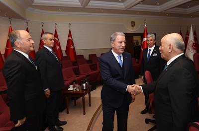 Millî Savunma Bakanı Hulusi Akar, TEMAD Başkanı Hamza Dürgen ve Beraberindeki Dernek Yönetimini Kabul Etti
