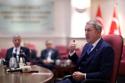 Millî Savunma Bakanı Hulusi Akar, TEMAD Başkanı Hamza Dürgen ve Beraberindeki Dernek Yönetimini Kabul Etti