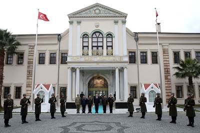 Millî Savunma Bakanı Hulusi Akar, 1’inci Ordu Komutanlığında İnceleme ve Denetlemelerde Bulundu