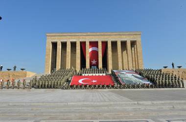 Atatürk’ün Ankara’ya Gelişinin 102’nci Yıl Dönümü Kutlamaları Kapsamında Atatürk Garnizon Koşusu Düzenlendi