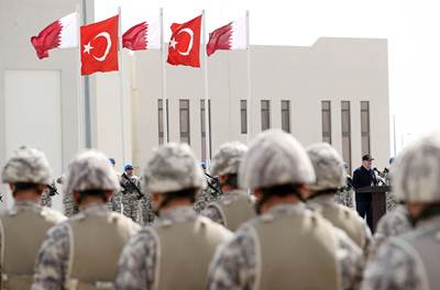 Millî Savunma Bakanı Hulusi Akar, Katar’da Görevli Mehmetçik ile Bir Araya Geldi