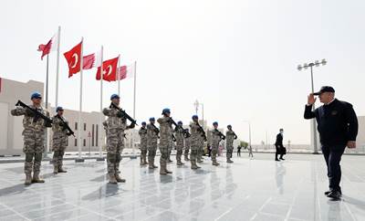 Millî Savunma Bakanı Hulusi Akar, Katar’da Görevli Mehmetçik ile Bir Araya Geldi
