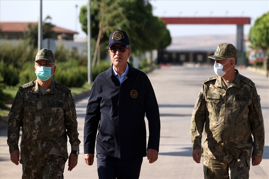 Millî Savunma Bakanı Hulusi Akar: “Yunanistan Bir Silahlanma Yarışı Tutturmuş Gidiyor, Üç Beş Uçakla Güç Dengelerinin Değişmesi Mümkün Değil.”