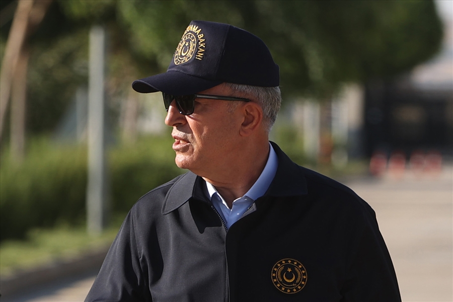 Millî Savunma Bakanı Hulusi Akar: “Yunanistan Bir Silahlanma Yarışı Tutturmuş Gidiyor, Üç Beş Uçakla Güç Dengelerinin Değişmesi Mümkün Değil.”