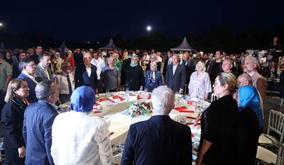 Millî Savunma Bakanı Hulusi Akar, İstanbul’da Şehit Ailelerimiz ve Gazilerimizin Katılımıyla Gerçekleşen Geceye İştirak Etti