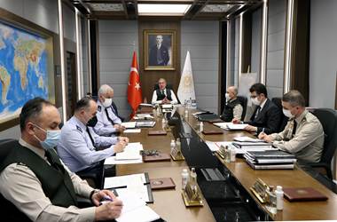 Millî Savunma Bakanı Hulusi Akar Başkanlığında Video Telekonferans Yöntemiyle Toplantı Yapıldı