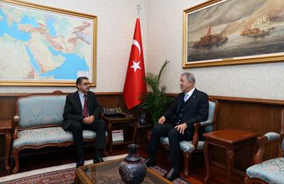 Millî Savunma Bakanı Hulusi Akar, Türkiye'nin Tel Aviv Büyükelçisi Şakir Özkan Torunlar’ı Kabul Etti