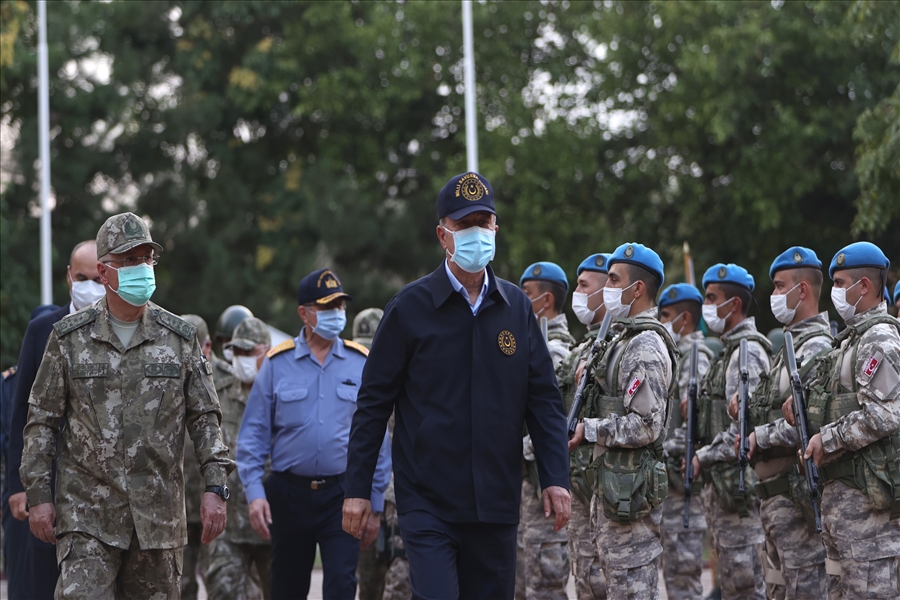 Millî Savunma Bakanı Hulusi Akar Beraberinde TSK Komuta Kademesi ile Yunanistan Sınırına Gitti