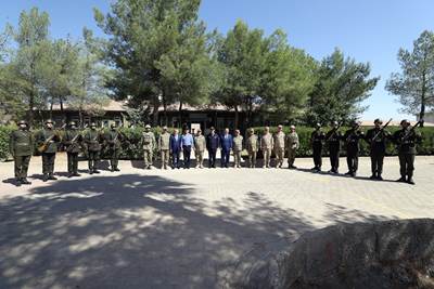 Millî Savunma Bakanı Hulusi Akar, Şırnak’taki 8’inci Hudut Alay Komutanlığına Sancak Verdi