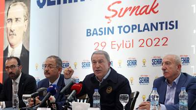 Millî Savunma Bakanı Hulusi Akar: “TSK, 140 Km İçeri Girdi, Asos’ta Teröristlere Ait 16 Hedefi Başarıyla Vurdu”