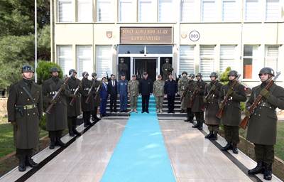 Millî Savunma Bakanı Hulusi Akar ve Beraberindeki TSK Komuta Kademesi, “Rüzgâr Alayı” Olarak da Bilinen 5’inci Komando Alay Komutanlığında İnceleme ve Denetlemelerde Bulundu