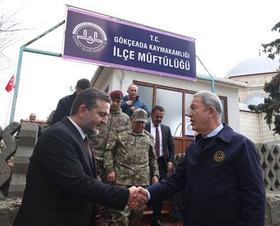 Millî Savunma Bakanı Hulusi Akar ve Beraberindeki TSK Komuta Kademesi, “Rüzgâr Alayı” Olarak da Bilinen 5’inci Komando Alay Komutanlığında İnceleme ve Denetlemelerde Bulundu