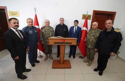 Millî Savunma Bakanı Hulusi Akar ve Beraberindeki TSK Komuta Kademesinden Gökçeada’ya Ziyaret