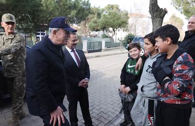 Millî Savunma Bakanı Hulusi Akar ve Beraberindeki TSK Komuta Kademesinden Gökçeada’ya Ziyaret