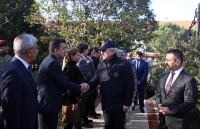 Millî Savunma Bakanı Hulusi Akar ve Beraberindeki TSK Komuta Kademesinden Gökçeada’ya Ziyaret