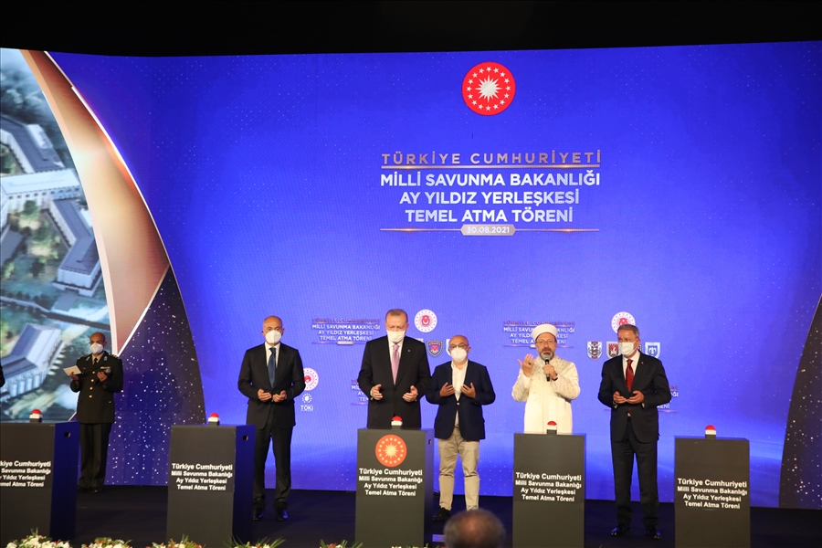 Cumhurbaşkanımızın Teşrifleriyle Millî Savunma Bakanlığı Ay Yıldız Yerleşkesinin Temel Atma Töreni Gerçekleştirildi