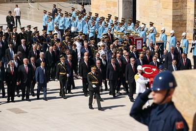 Cumhurbaşkanımız Sn. Erdoğan Başkanlığındaki Devlet Erkânı Anıtkabir’i Ziyaret Etti