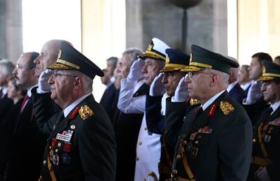 Cumhurbaşkanımız Sn. Erdoğan Başkanlığındaki Devlet Erkânı Anıtkabir’i Ziyaret Etti