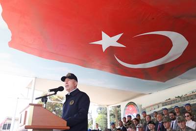 Zorlu Eğitimi Tamamlayan Komandolar Yemin Etti