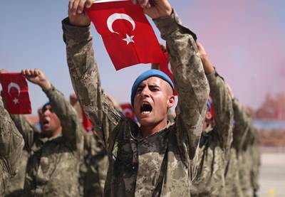 Zorlu Eğitimi Tamamlayan Komandolar Yemin Etti