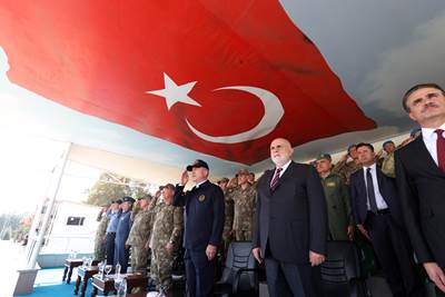 Zorlu Eğitimi Tamamlayan Komandolar Yemin Etti