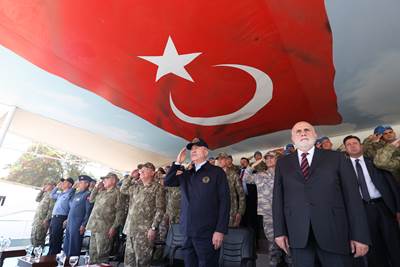 Zorlu Eğitimi Tamamlayan Komandolar Yemin Etti