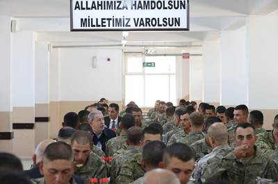 Zorlu Eğitimi Tamamlayan Komandolar Yemin Etti