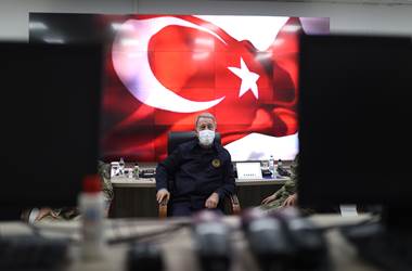 Millî Savunma Bakanı Hulusi Akar, Suriye Sınır Hattında Toplantı Yaptı