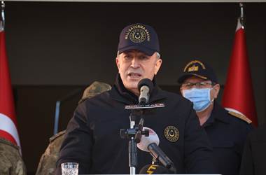Millî Savunma Bakanı Hulusi Akar, MKE Mühimmat Fabrikasını Ziyaret Ederek Personelle Bir Araya Geldi