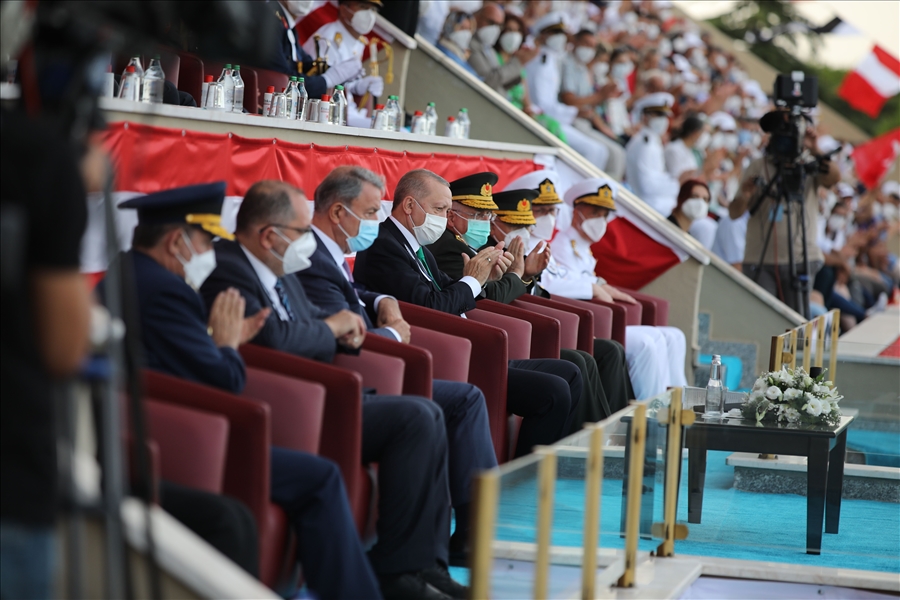Cumhurbaşkanımız Sn. Erdoğan Teğmenlere Seslendi: “Türk Silahlı Kuvvetlerimiz Artık Daha Güçlüdür, Daha Kabiliyetlidir, Daha Öz Güvenlidir.”