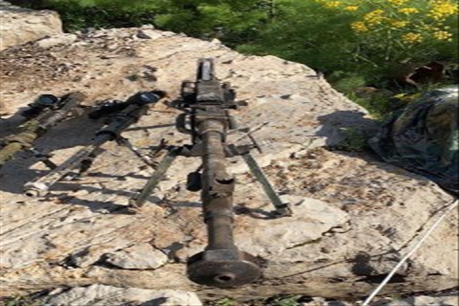 Bir Mağarada Etkisiz Hâle Getirilen 7 PKK’lı Teröristin Yanında Bulunan Silah ve Mühimmatın Görüntüleri