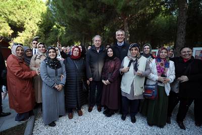 Millî Savunma Bakanı Hulusi Akar ve NATO Genel Sekreteri Jens Stoltenberg’den Şehitler Abidesi’ne Ziyaret